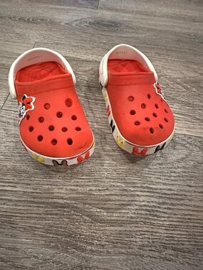CROCS Kids Red Clog with White Strap and Minnie Mouse Character Trim